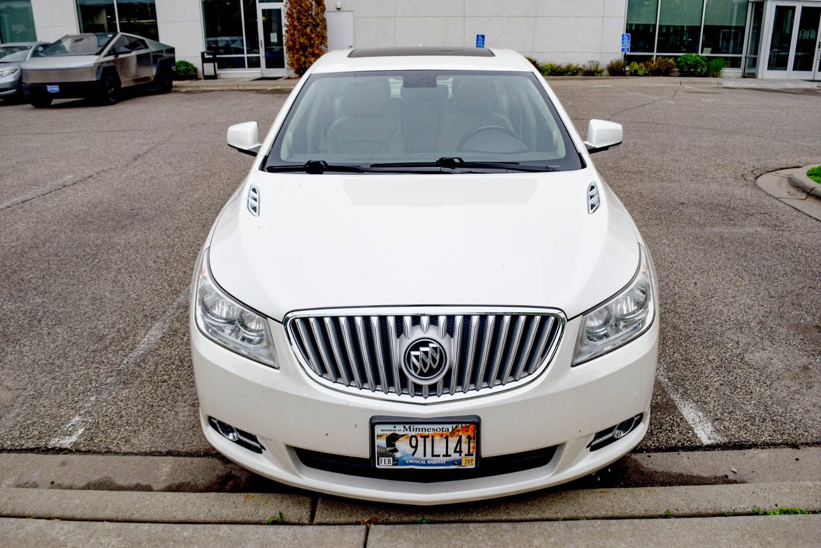 Used 2010 Buick LaCrosse CXS FWD image 2