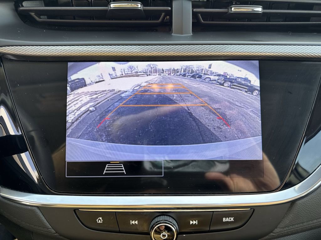 Certified 2022 Buick Encore GX Select w/ Sport Touring Package image 14