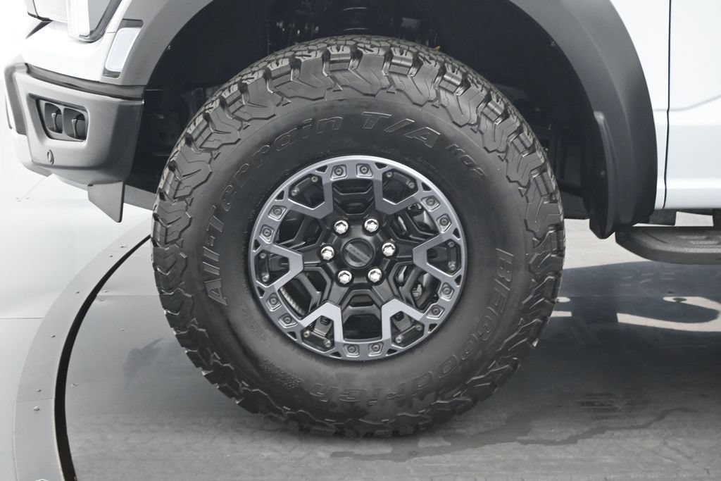 Used 2025 Ford F150 Raptor w/ Equipment Group 803A Raptor R AWD/4WD image 27