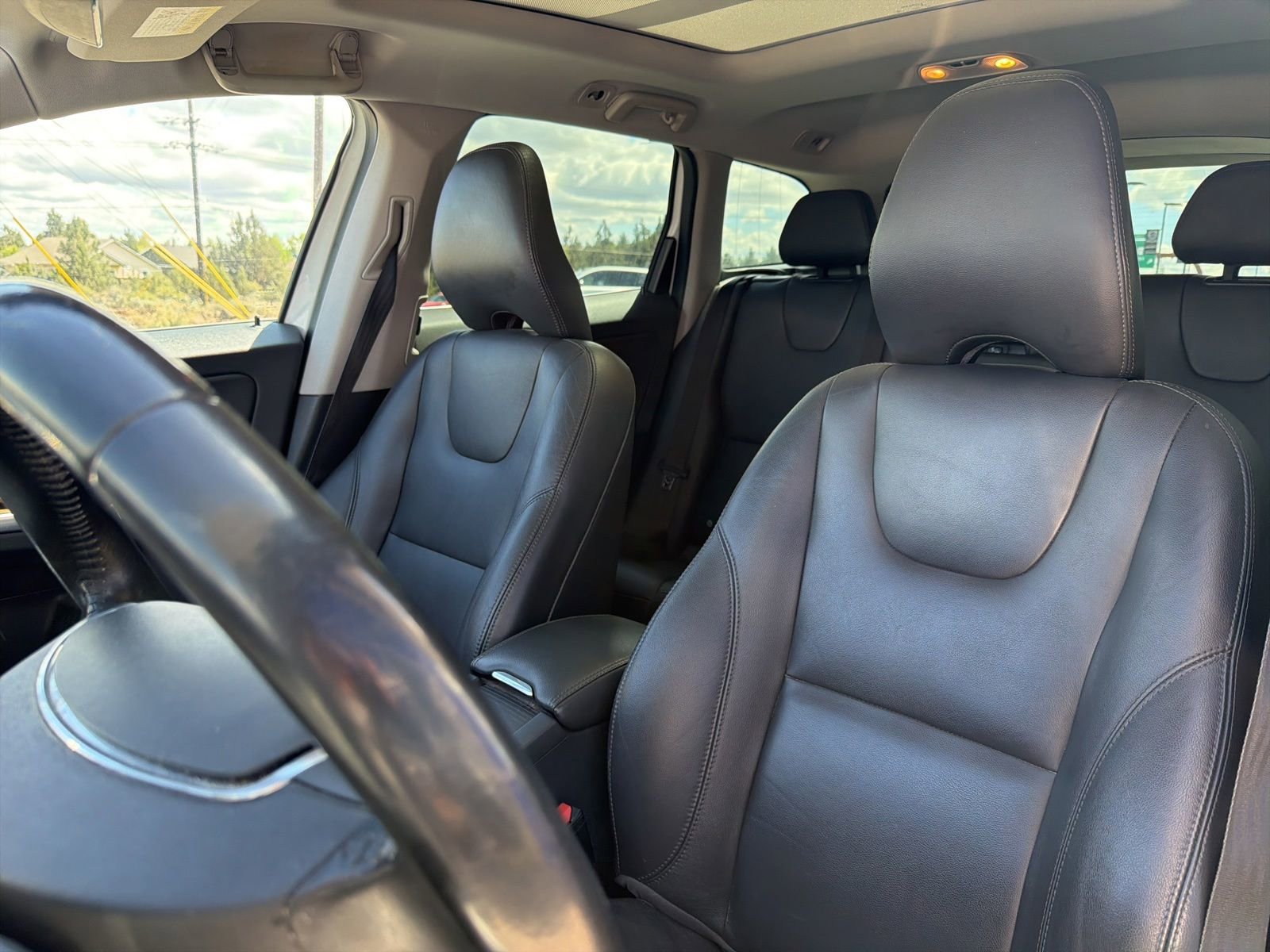Used 2017 Volvo XC60 T5 Inscription w/ Preferred Option Package AWD/4WD image 19