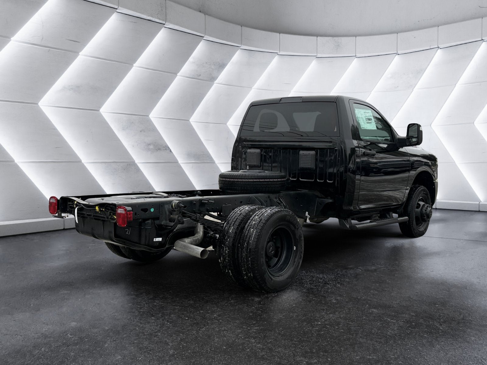 New 2026 RAM 3500 Tradesman AWD/4WD image 5