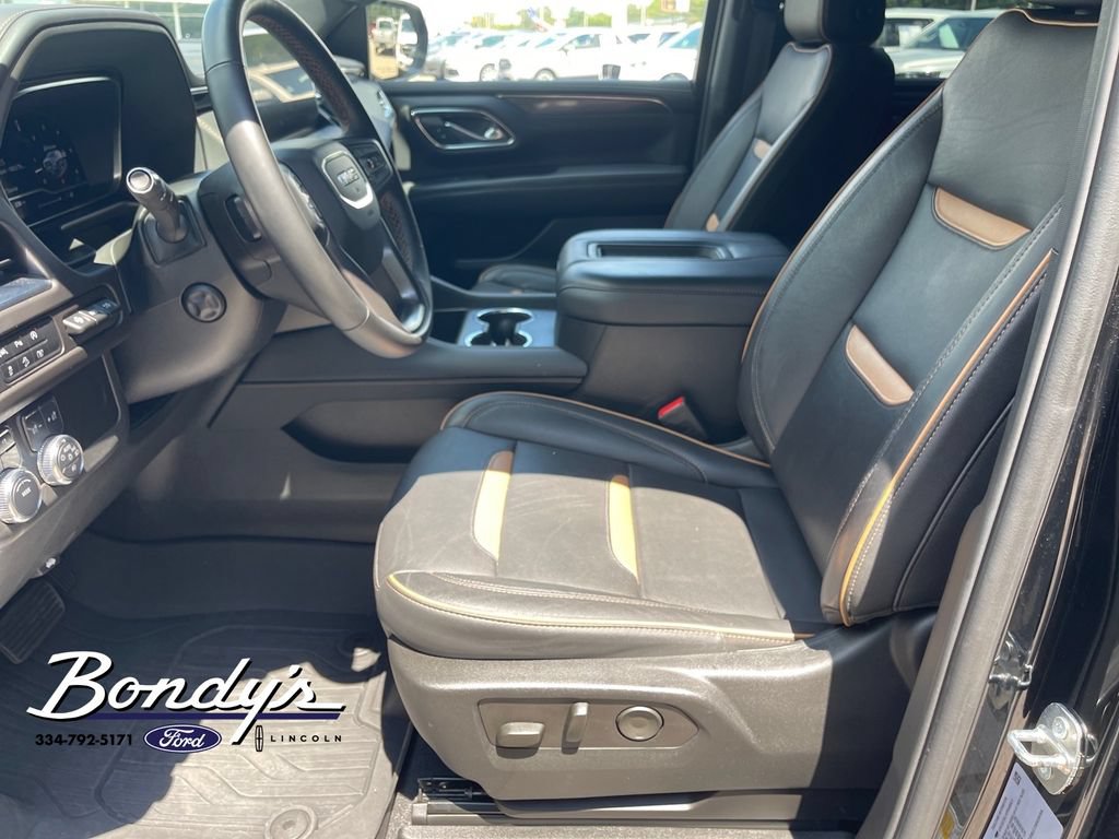 Used 2023 GMC Yukon AT4 w/ AT4 Premium Package AWD/4WD image 10