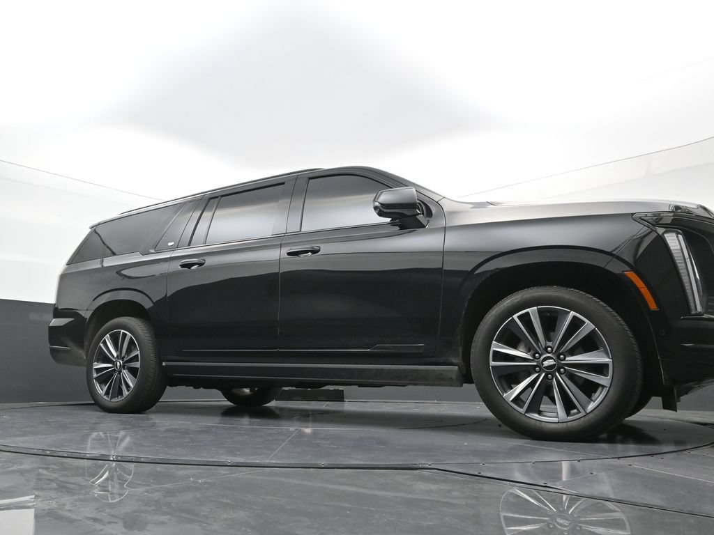 Used 2025 Cadillac Escalade ESV Sport w/ Touring Package AWD/4WD image 22