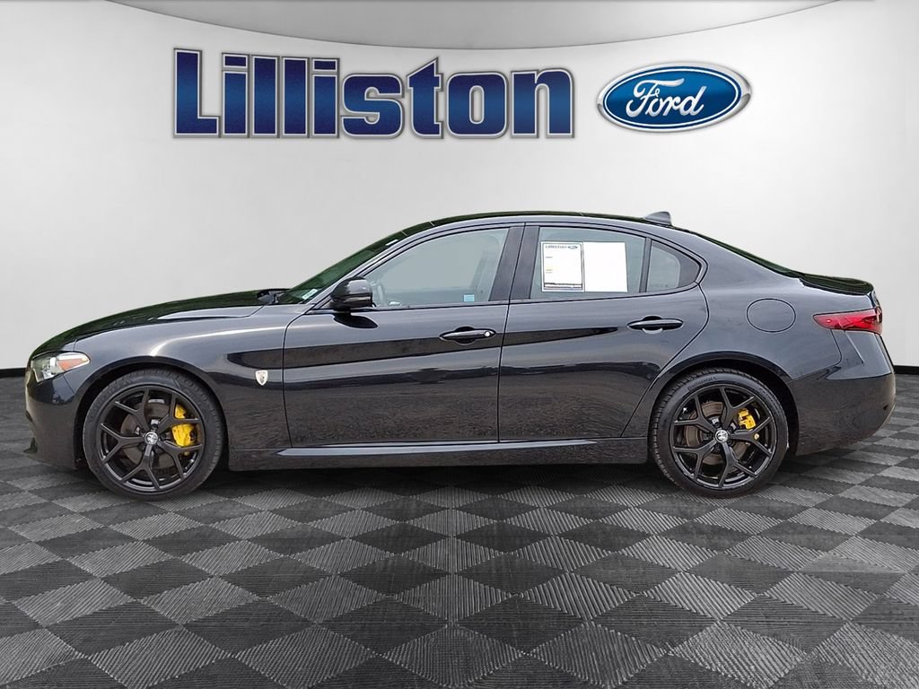 Used 2021 Alfa Romeo Giulia Ti w/ Nero Edizione AWD/4WD image 8