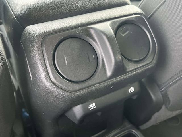 Used 2022 Jeep Wrangler Unlimited Sport AWD/4WD image 19