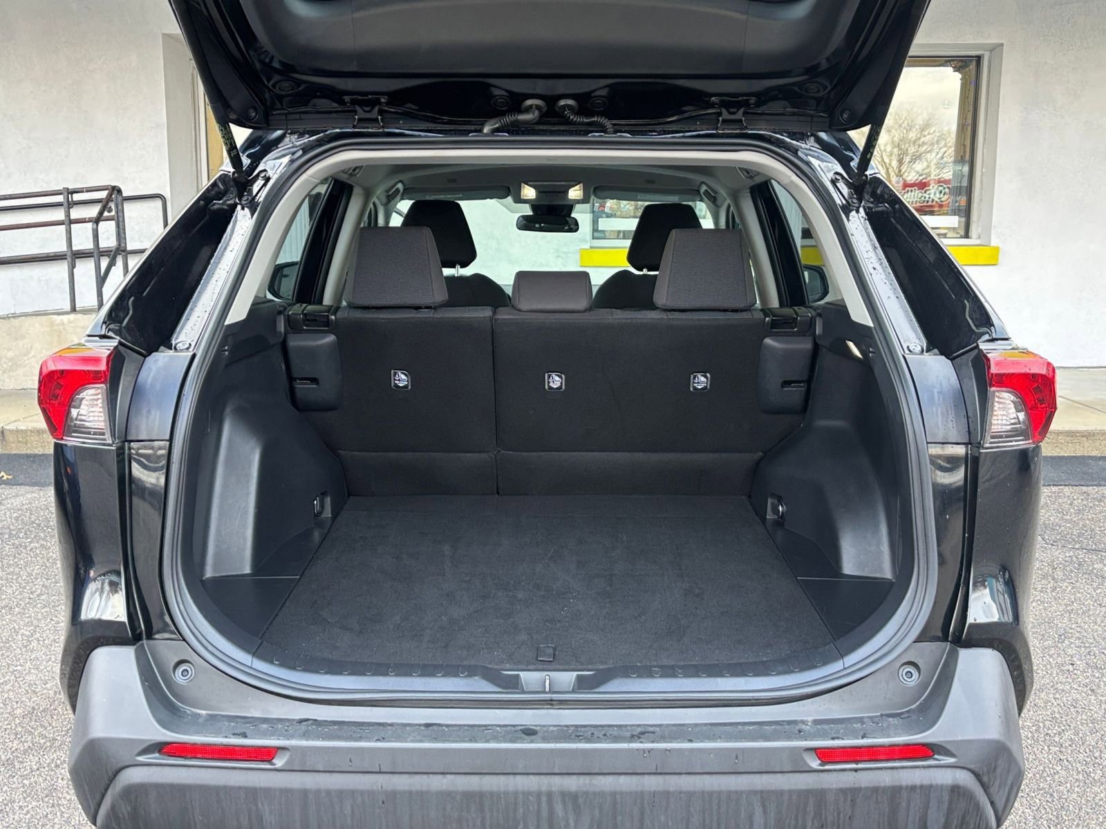 Used 2025 Toyota RAV4 LE image 27