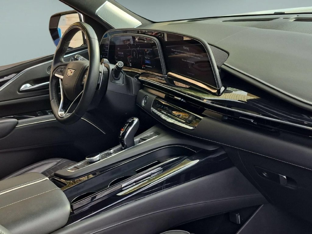 Certified 2023 Cadillac Escalade V AWD/4WD image 29