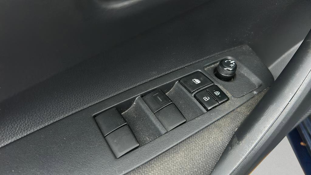 Used 2020 Toyota Corolla LE image 10