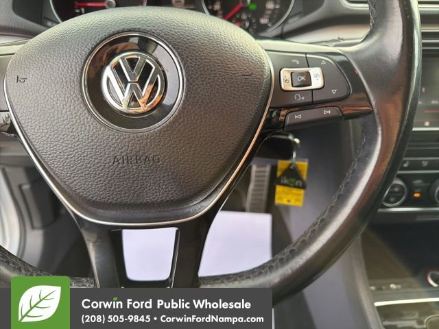 Used 2017 Volkswagen Passat 1.8T R-Line image 16