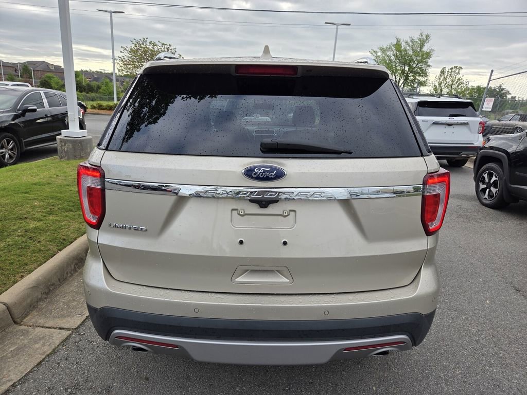 Used 2017 Ford Explorer Limited image 7