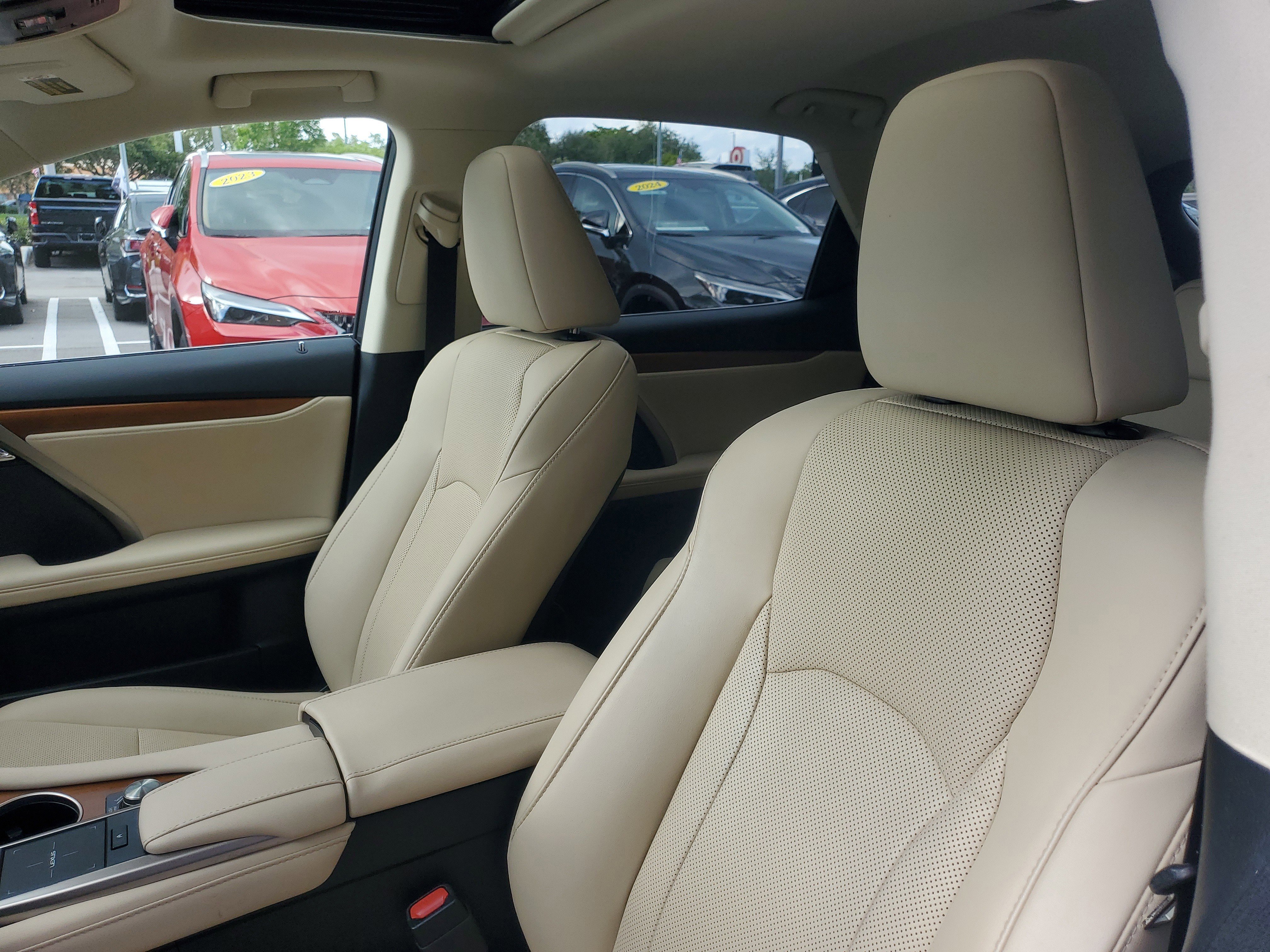 Certified 2022 Lexus RX 350 FWD w/ Premium Package image 18