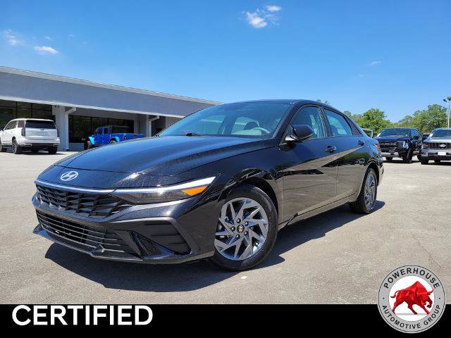 Used 2024 Hyundai Elantra SEL image 1