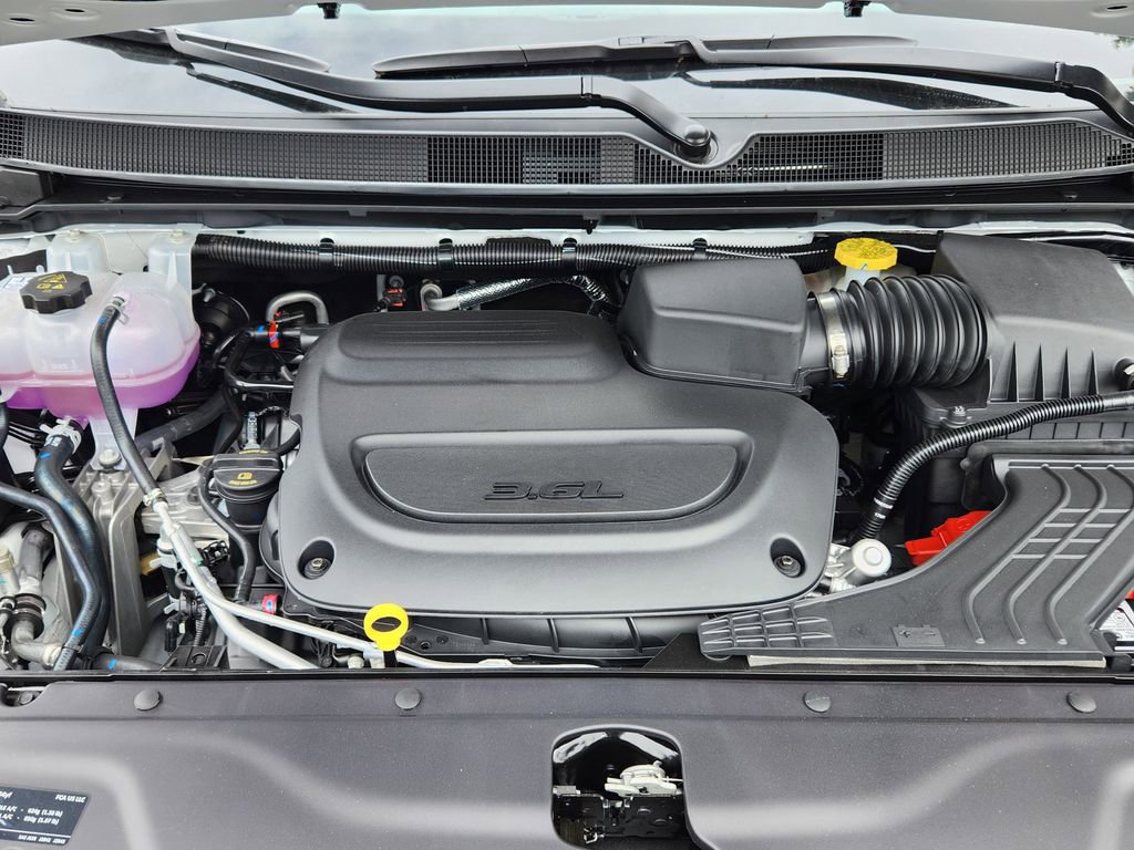 New 2026 Chrysler Pacifica Select image 17