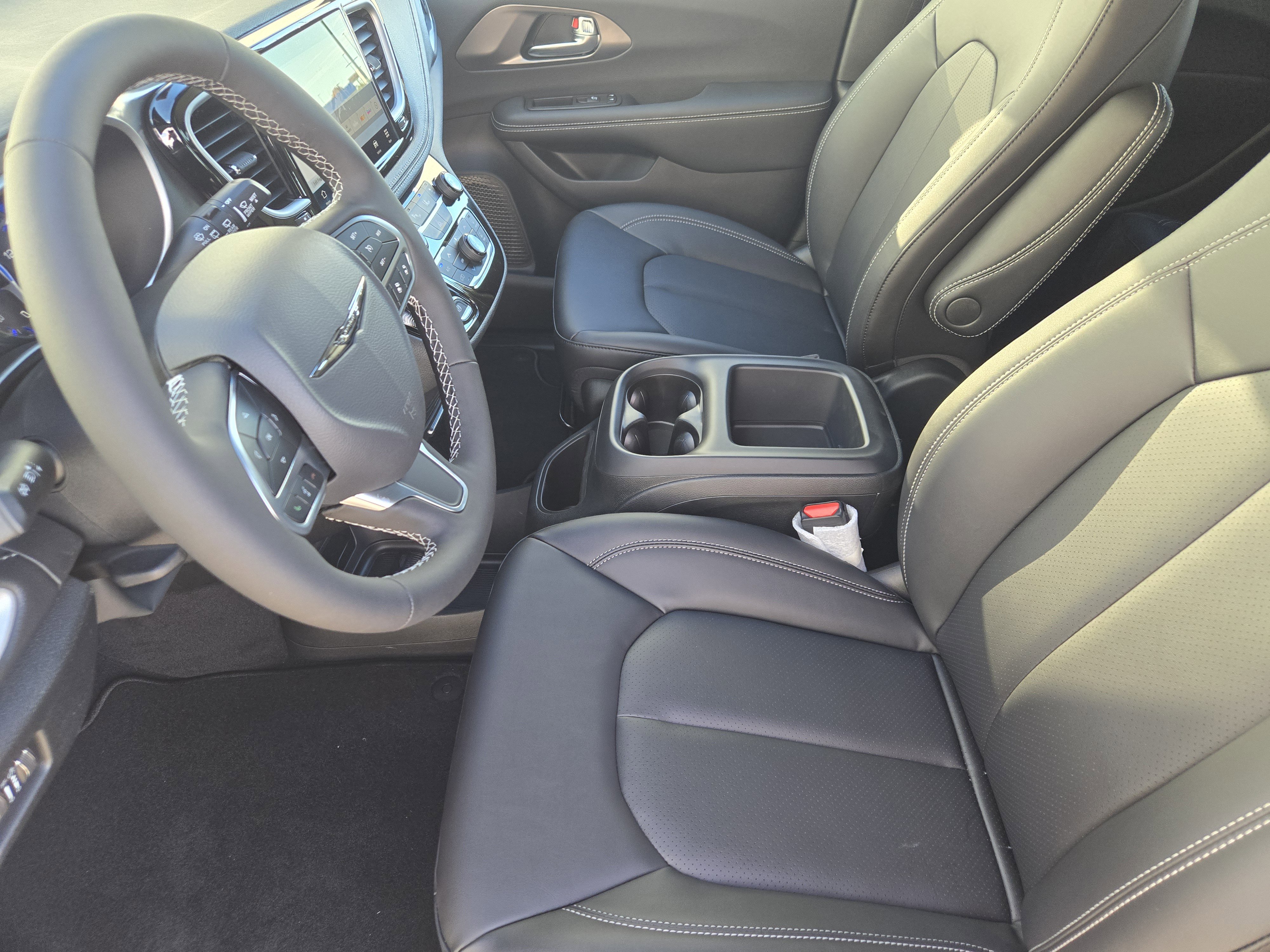 New 2026 Chrysler Pacifica Select image 10