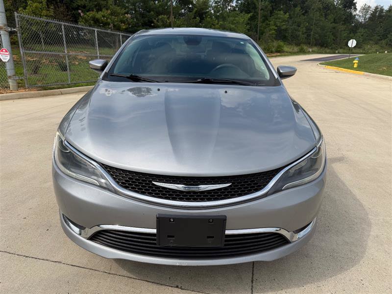 Used 2017 Chrysler 200 Limited w/ Driver Assist Package FWD image 2