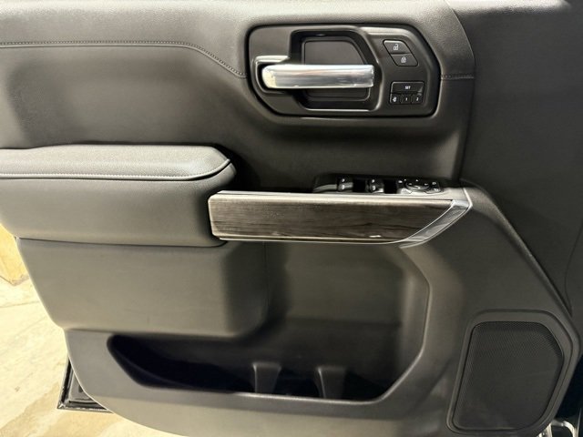 Used 2021 Chevrolet Silverado 1500 LTZ w/ Z71 Off-Road Package image 7