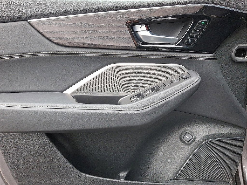 Used 2022 Acura MDX SH-AWD w/ Advance Package image 13