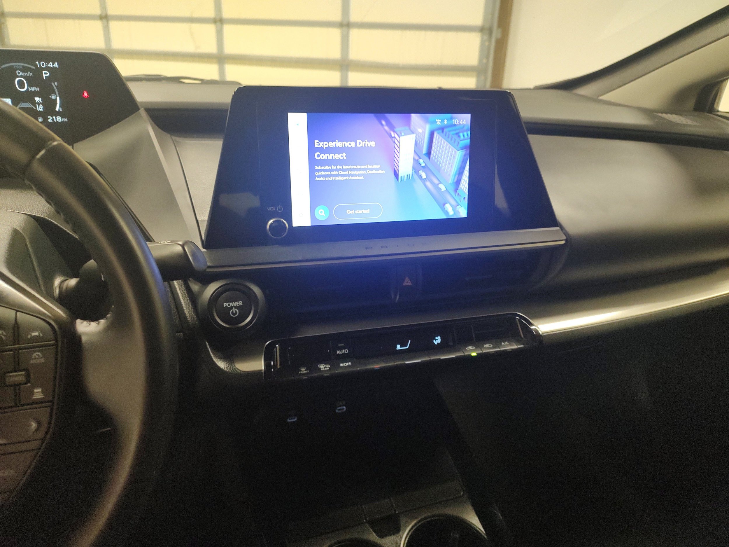 Used 2025 Toyota Prius LE FWD image 7