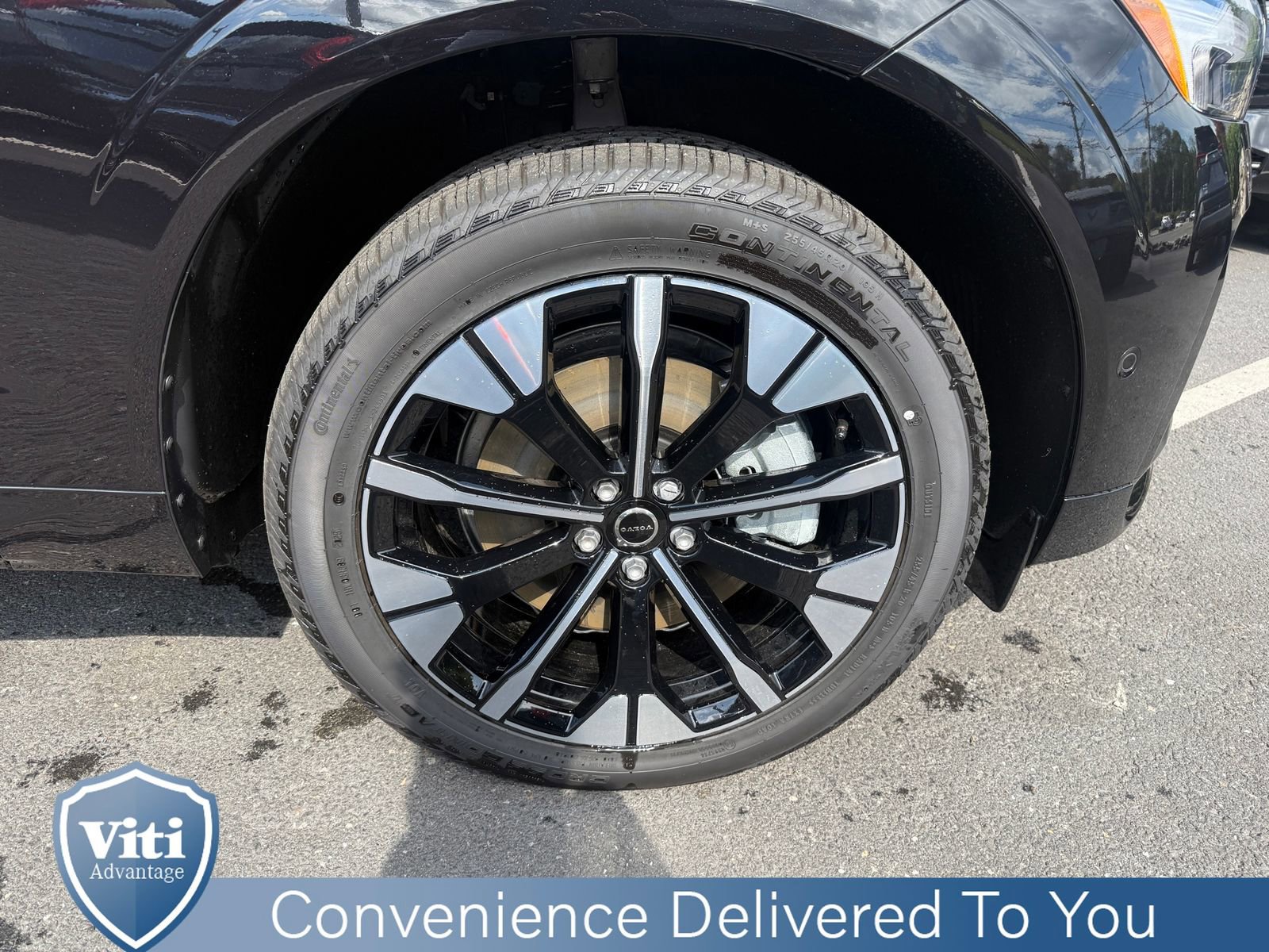 New 2026 Volvo XC60 T8 Plus w/ Protection Package Premier image 10