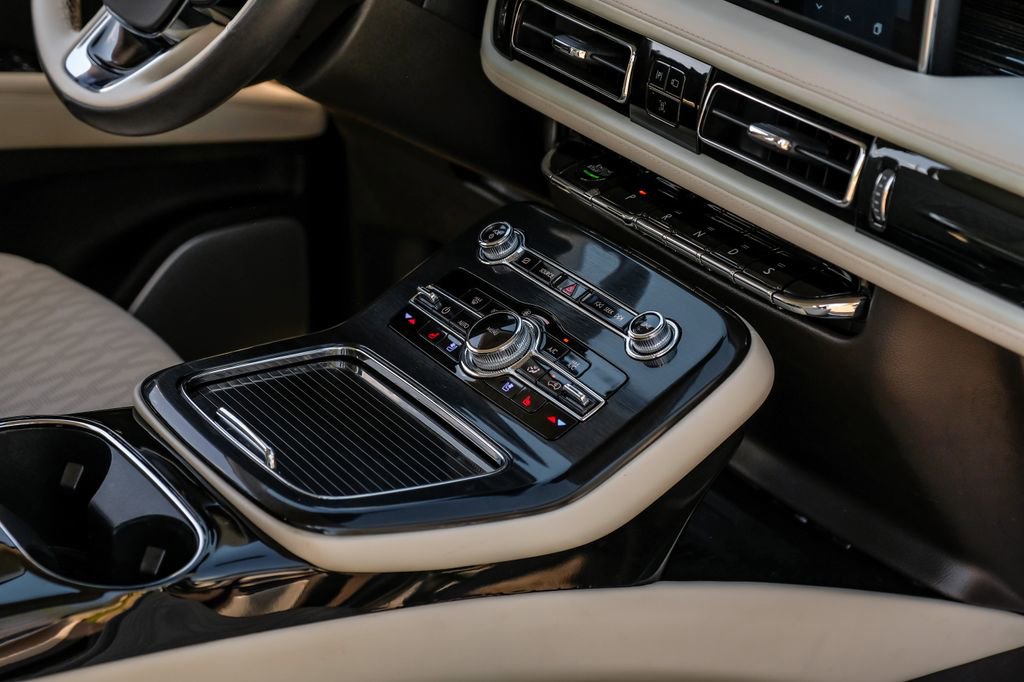 Used 2022 Lincoln Nautilus Black Label image 27