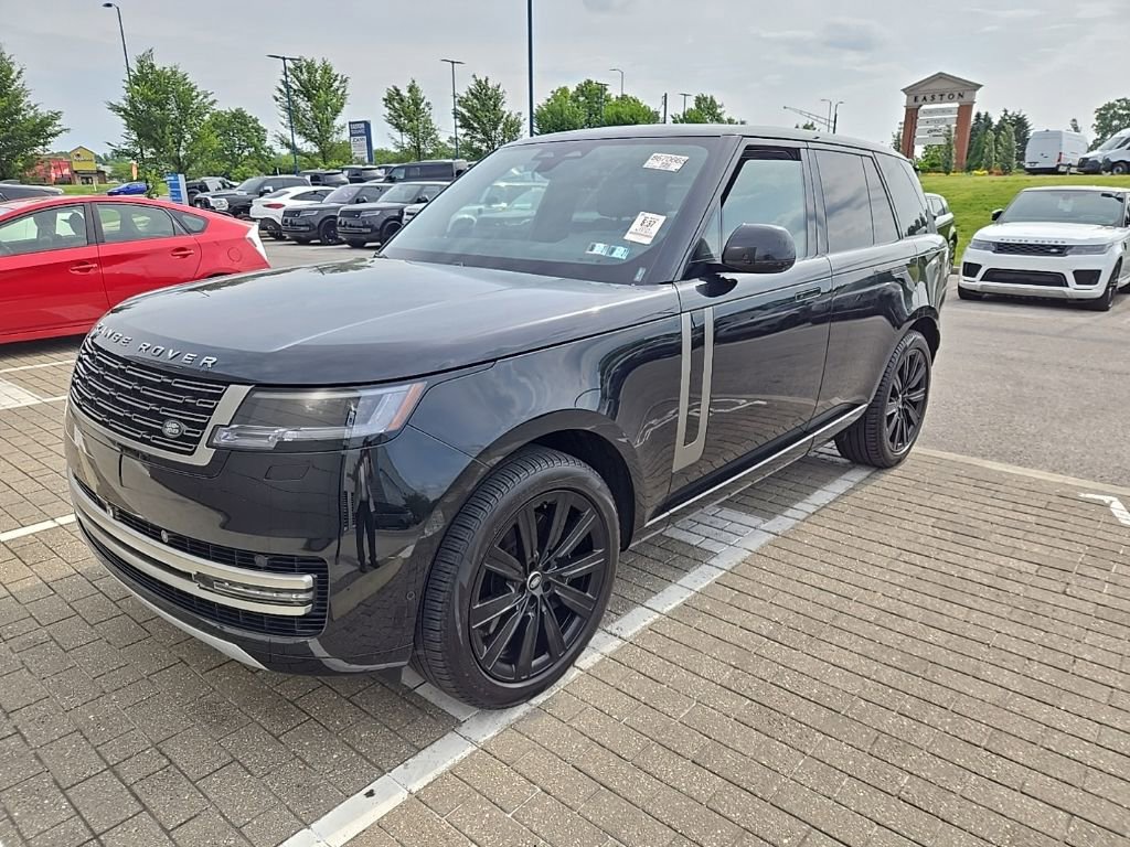 Certified 2025 Land Rover Range Rover SE AWD/4WD image 1
