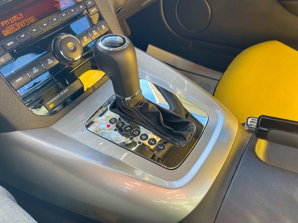 Used 2009 Saturn Sky Red Line image 12