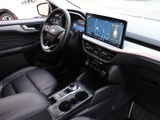 Used 2024 Ford Escape Platinum image 11