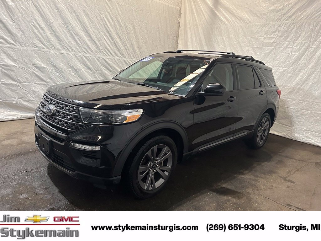 Used 2022 Ford Explorer XLT w/ XLT Sport Appearance Package AWD/4WD image 11