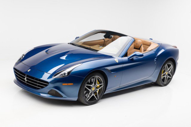 Used 2015 Ferrari California T image 1