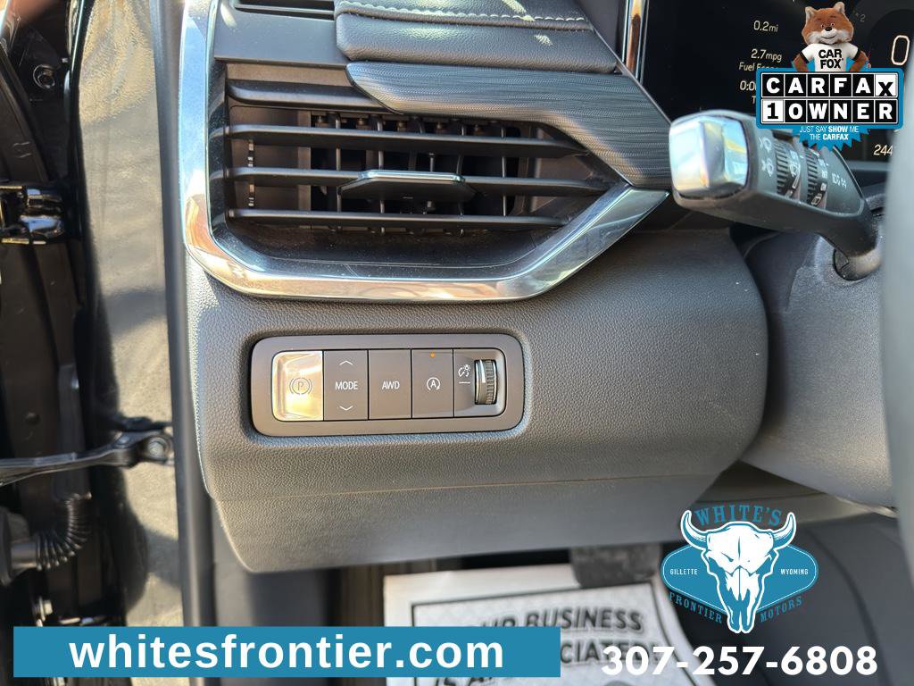 Used 2025 GMC Acadia Elevation image 19