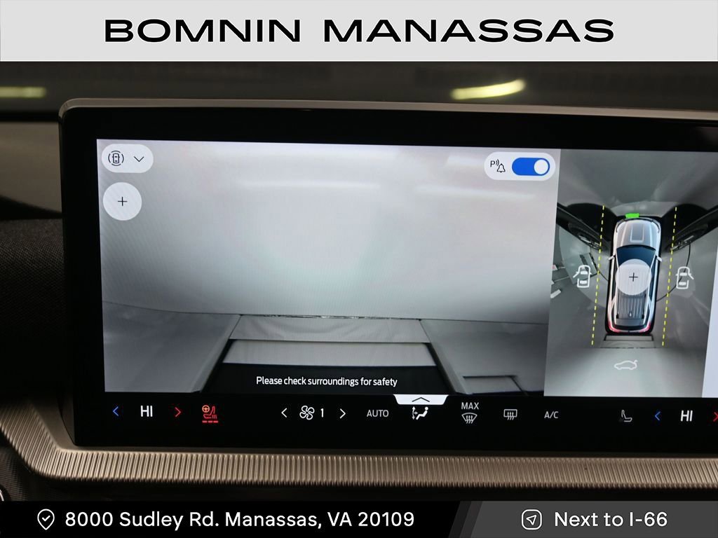 Used 2025 Ford Explorer ST-Line w/ ST-Line Street Pack image 17