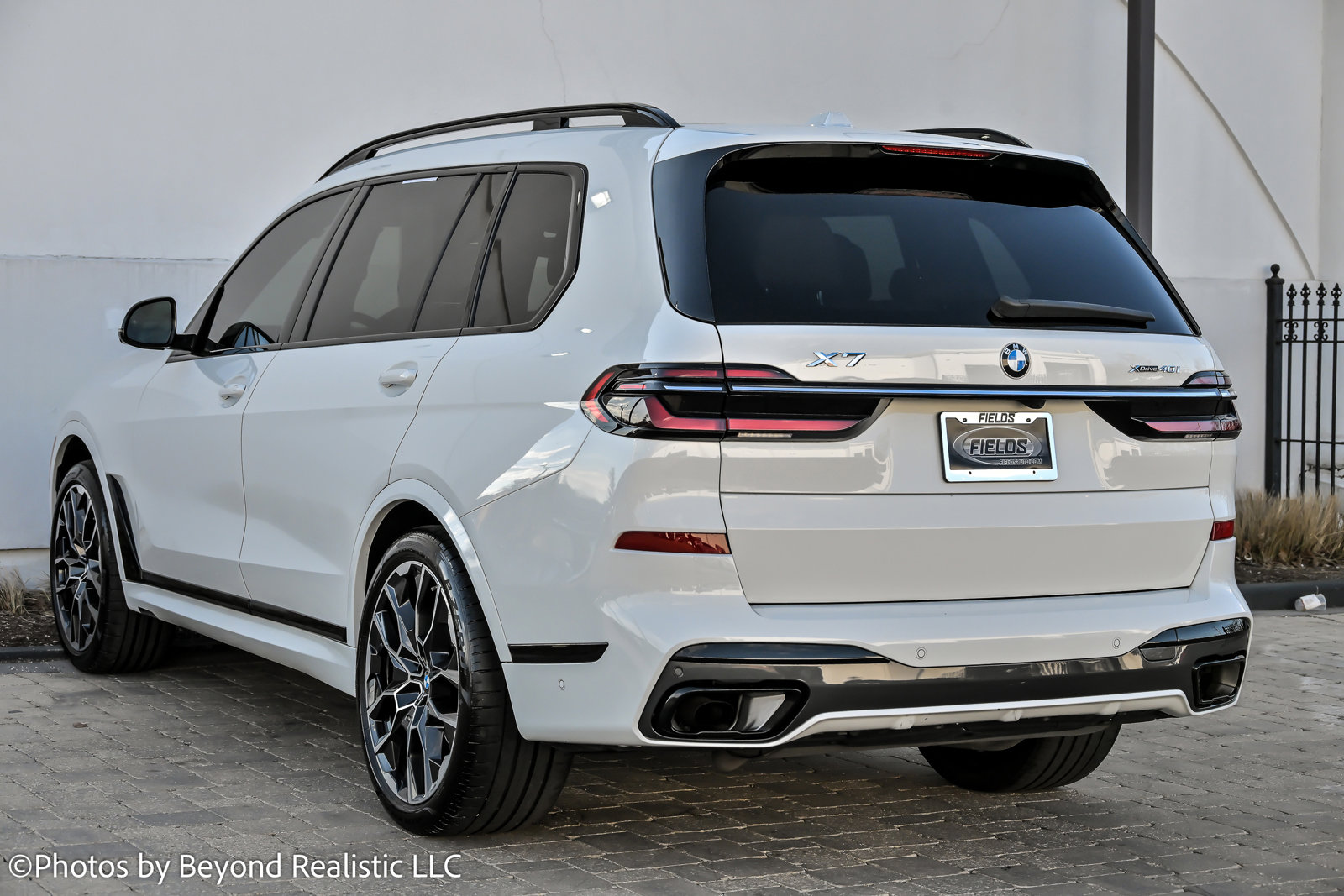 Used 2023 BMW X7 xDrive40i w/ M Sport Package image 5