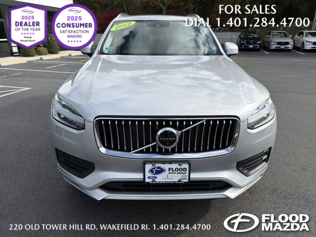 Used 2022 Volvo XC90 T6 Momentum w/ Advanced Package image 2
