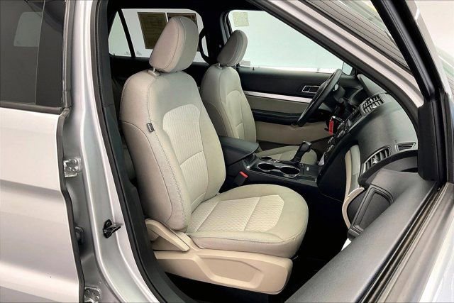 Used 2018 Ford Explorer FWD image 6