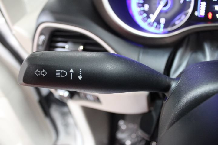 Used 2021 Chrysler Voyager Lxi FWD image 33