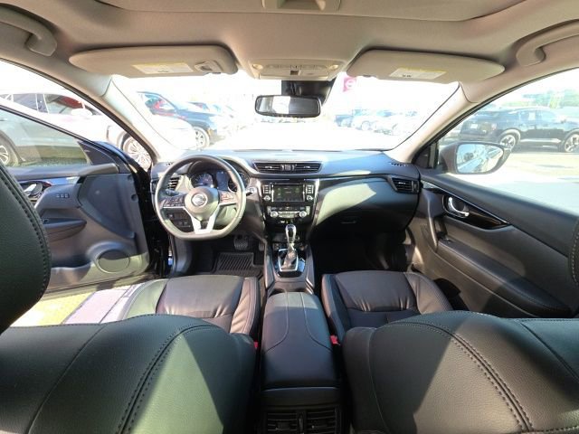 Used 2022 Nissan Rogue Sport SL w/ Premium Package image 26