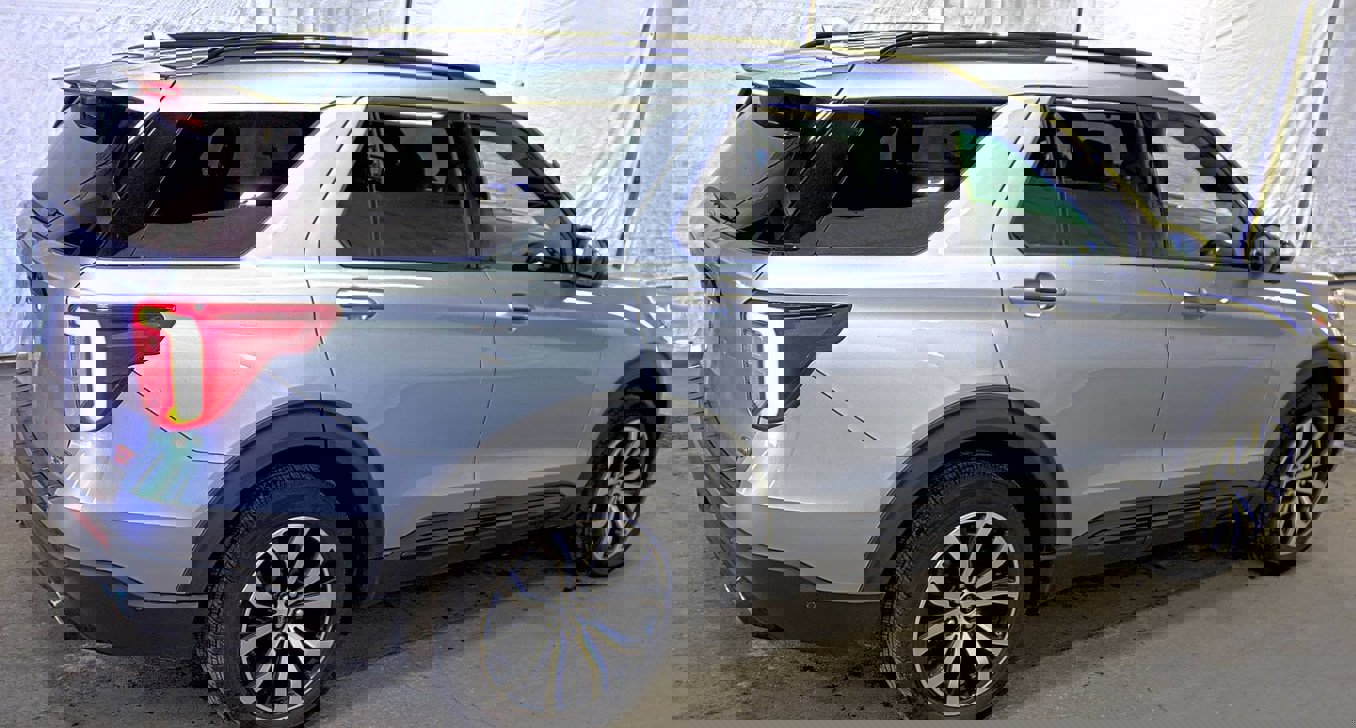 Used 2020 Ford Explorer ST w/ Premium Technology Package image 9