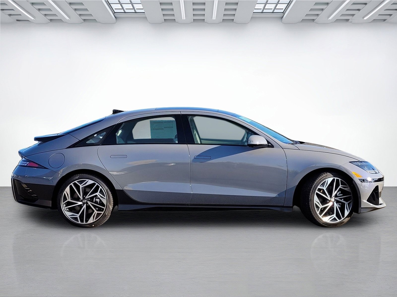 New 2025 Hyundai Ioniq 6 Limited image 4