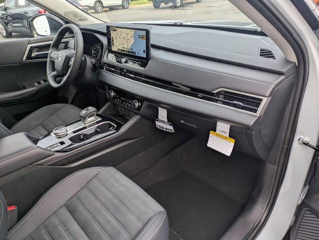 New 2025 Mitsubishi Outlander Trail Edition image 37