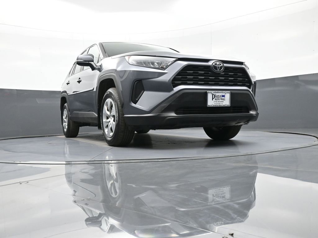 Certified 2022 Toyota RAV4 LE image 27