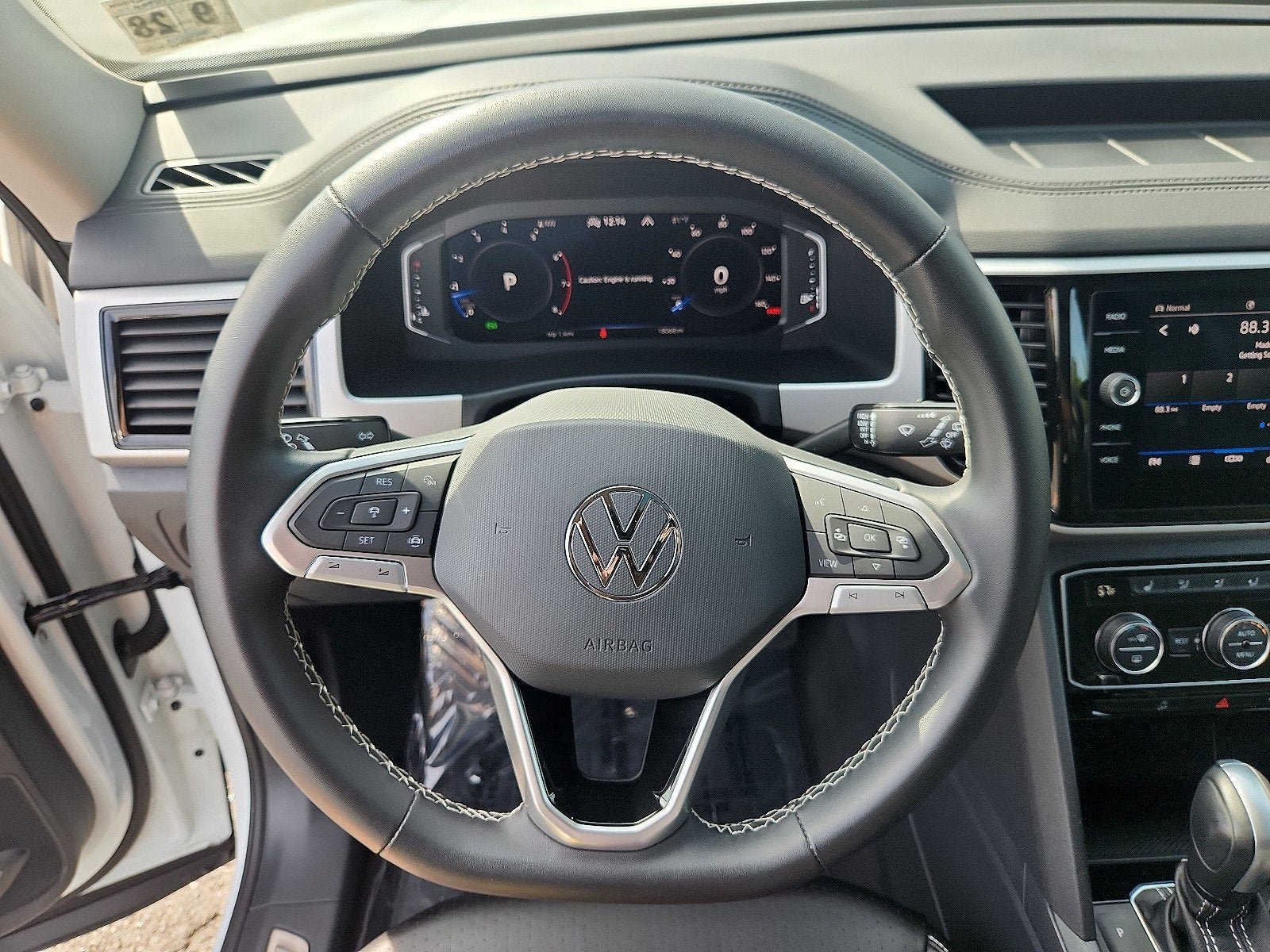 Certified 2023 Volkswagen Atlas SE w/ Panoramic Sunroof Package AWD/4WD image 19