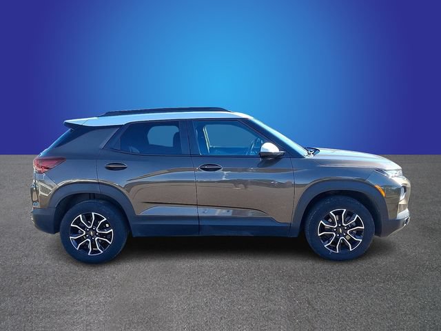 Used 2021 Chevrolet TrailBlazer ACTIV w/ Technology Package AWD/4WD image 3
