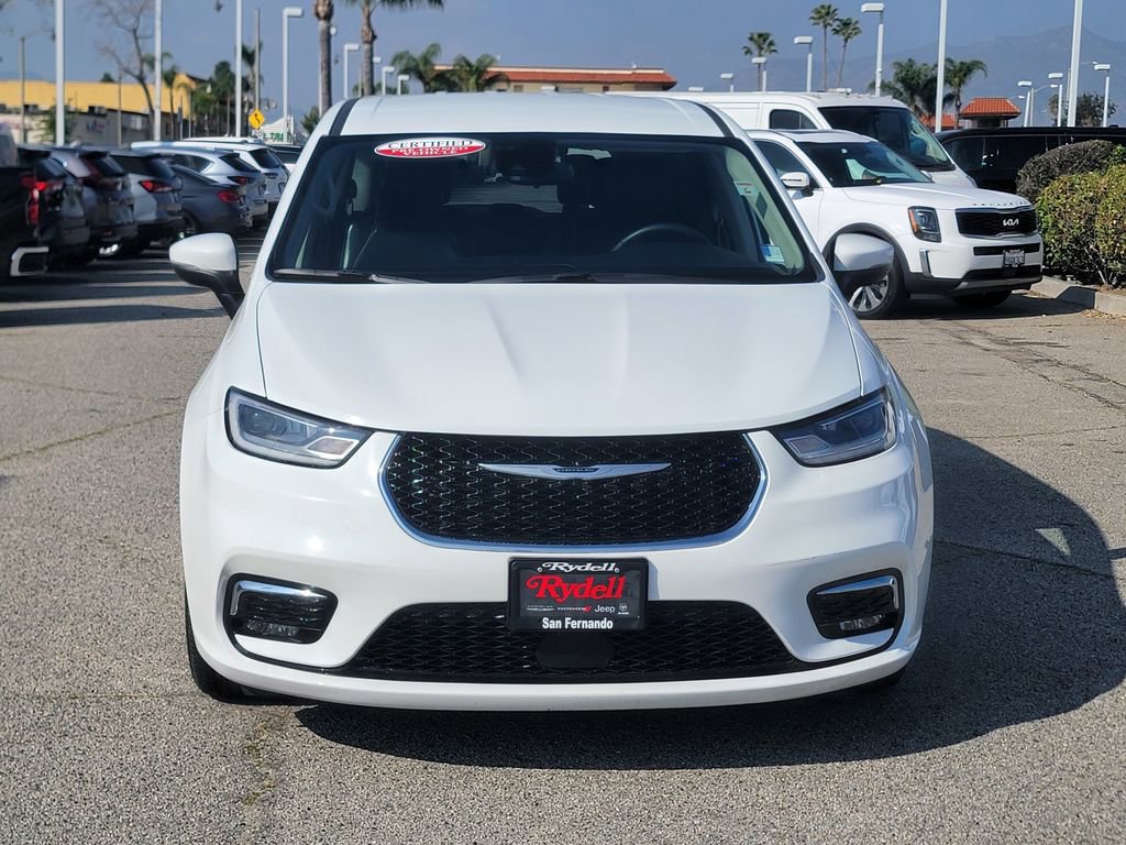 Certified 2023 Chrysler Pacifica Touring-L image 2
