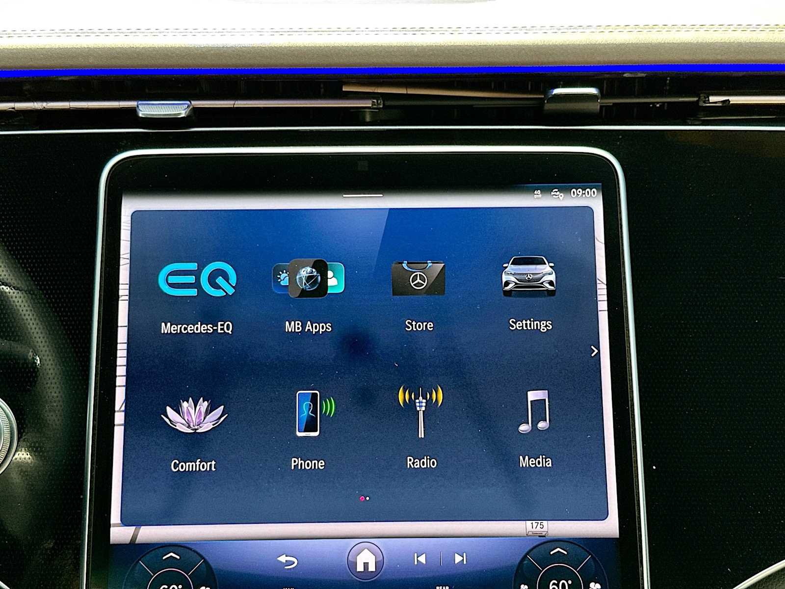 Certified 2023 Mercedes-Benz EQE 500 4MATIC SUV w/ Pinnacle Trim Package image 15