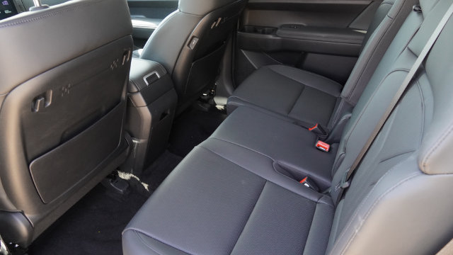 Used 2026 Hyundai Santa Fe SEL FWD image 14