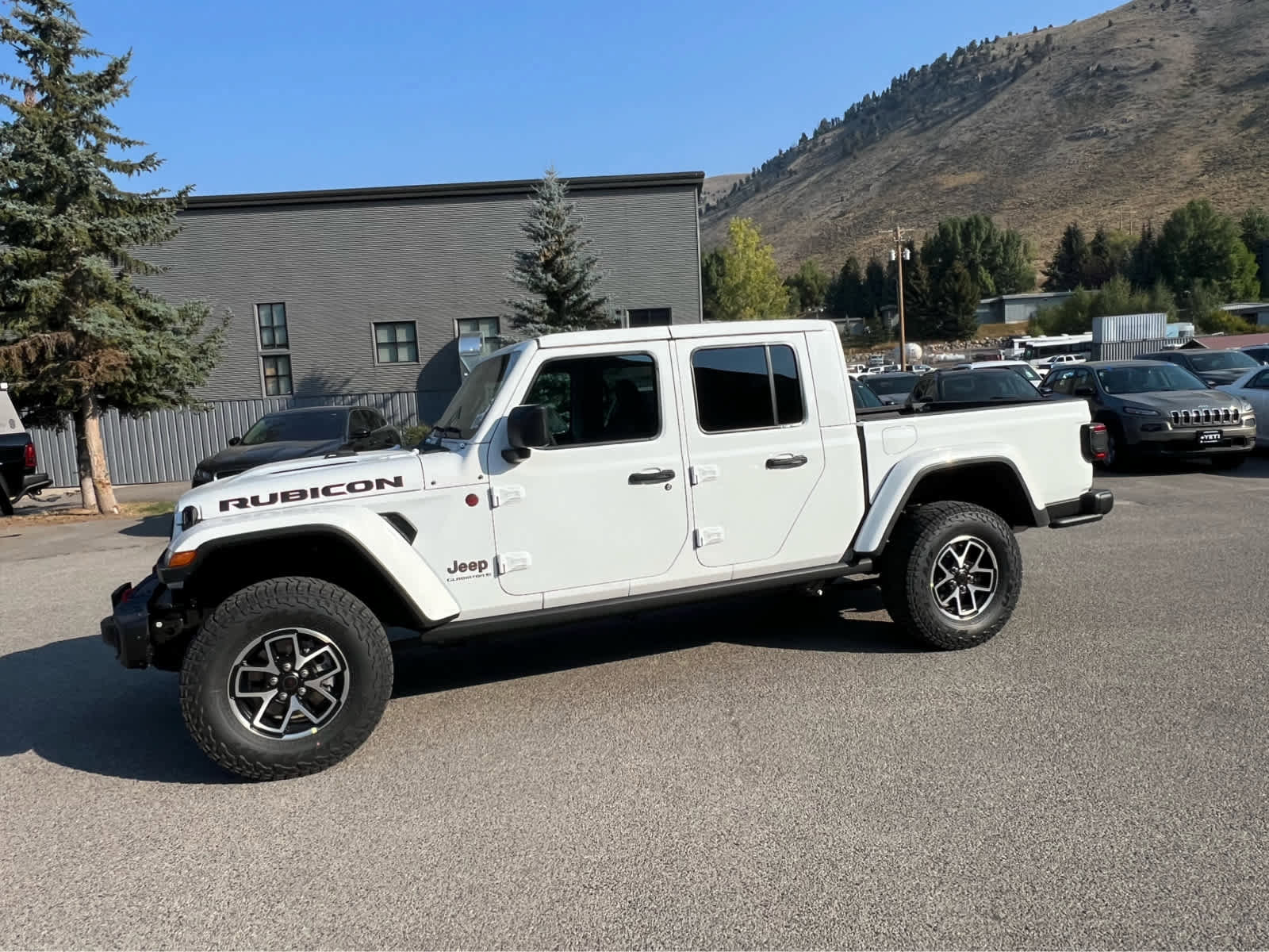 New 2025 Jeep Gladiator Rubicon image 18