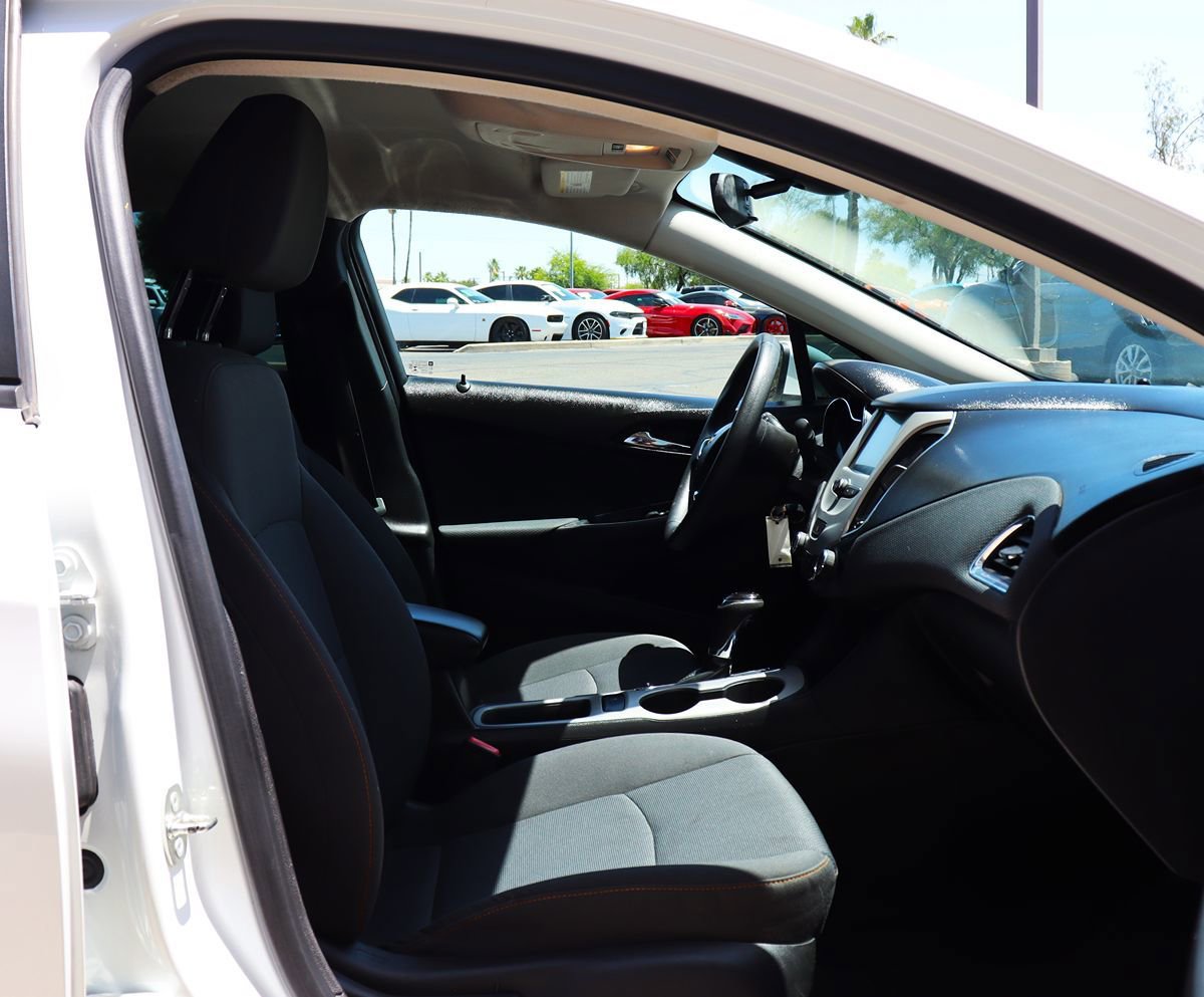 Used 2018 Chevrolet Cruze LS FWD image 30