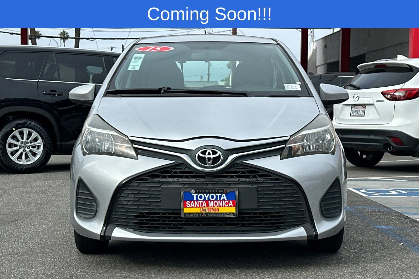 Used 2015 Toyota Yaris L image 9