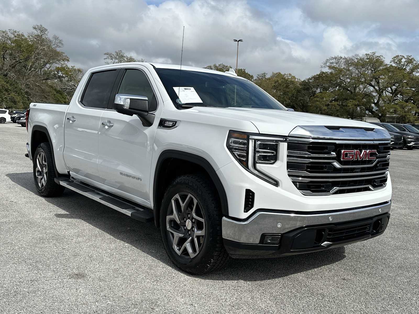 Used 2024 GMC Sierra 1500 SLT w/ SLT Premium Plus Package image 3