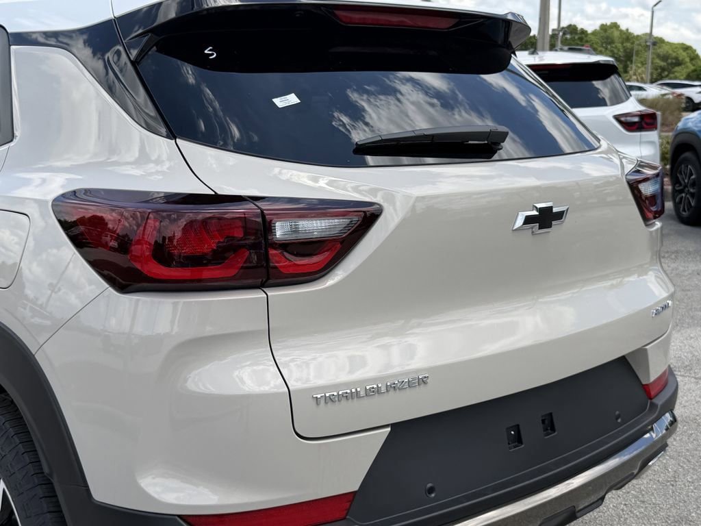 New 2026 Chevrolet TrailBlazer ACTIV w/ Driver Confidence Package FWD image 8